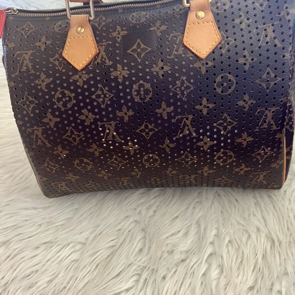 EUC (like new) Lv Perforated Speedy 30 - Picture 7 of 13